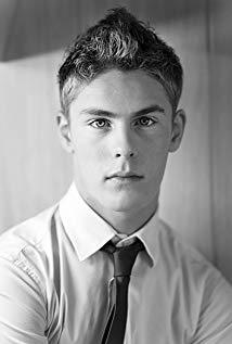 红鹰传 的全部演员