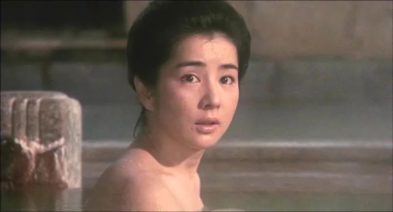 日本国宝级影后吉永小百合 曾被誉第一美女神颜让人窒息 天国车站影评 天国车站评分